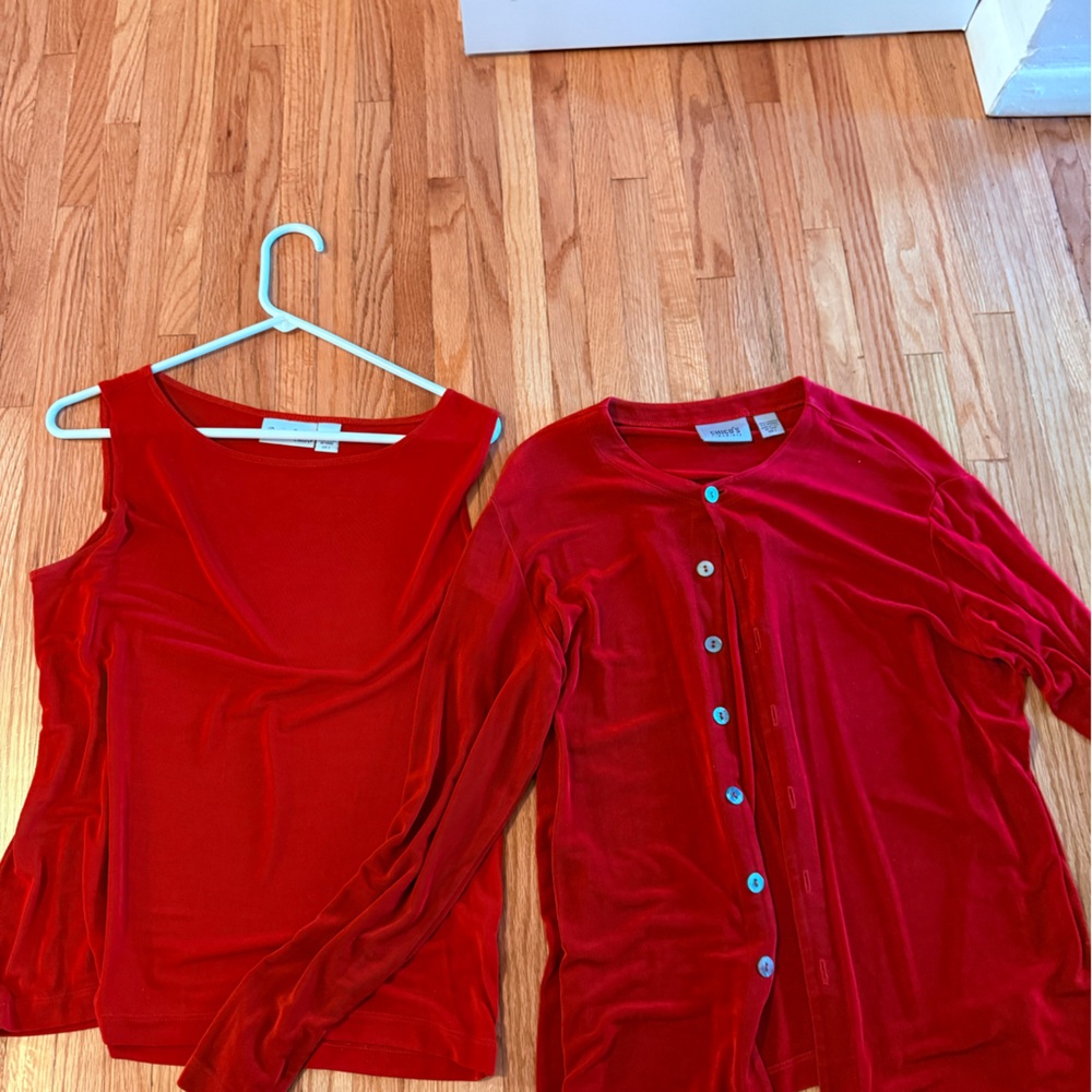 Chicos Travelers Size 2 Red Cardigan and Tank Set